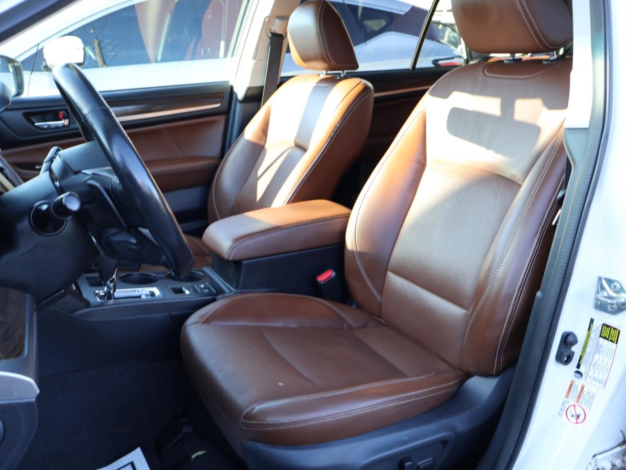 2019 Subaru Outback LIMITED AWD CERTIFIED *ACCIDENT FREE* NAVI CAMERA HEATED STEERING/4 SEATS SUNROOF B.SPOT P.SHIFTERS - Photo #14