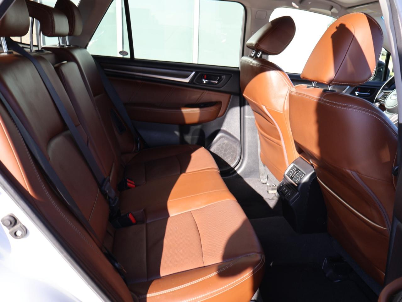 2019 Subaru Outback LIMITED AWD CERTIFIED *ACCIDENT FREE* NAVI CAMERA HEATED STEERING/4 SEATS SUNROOF B.SPOT P.SHIFTERS - Photo #17