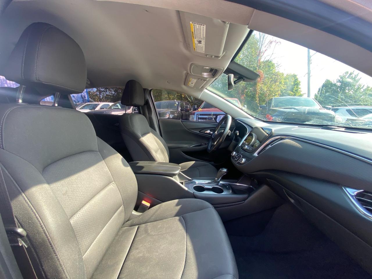2018 Chevrolet Malibu LT - Photo #9