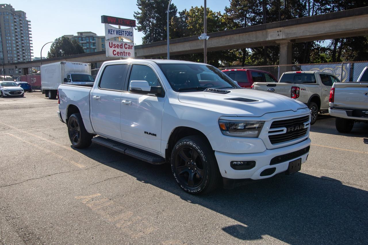 2023 RAM 1500 SPORT 4X4 CREW CAB 5'7" BOX Photo4