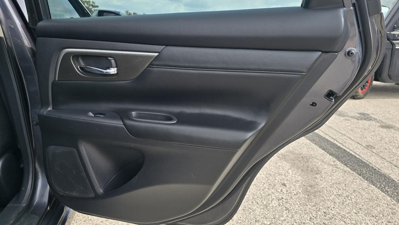 2013 Nissan Altima 2.5 SL - Photo #13