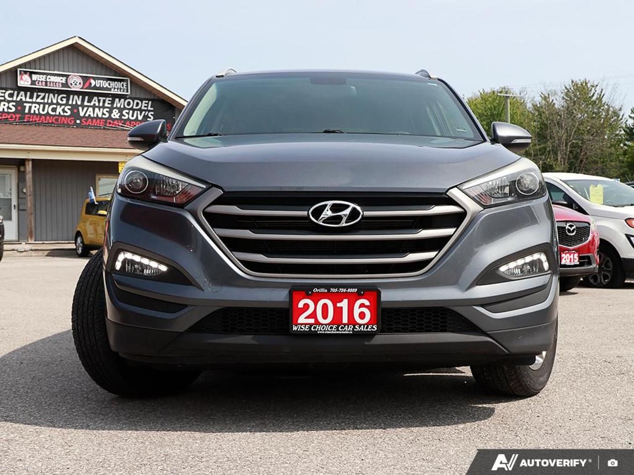 2016 Hyundai Tucson Premium, AWD, ECO, R/V CAM, BSM, HEATED SEATS - Photo #2