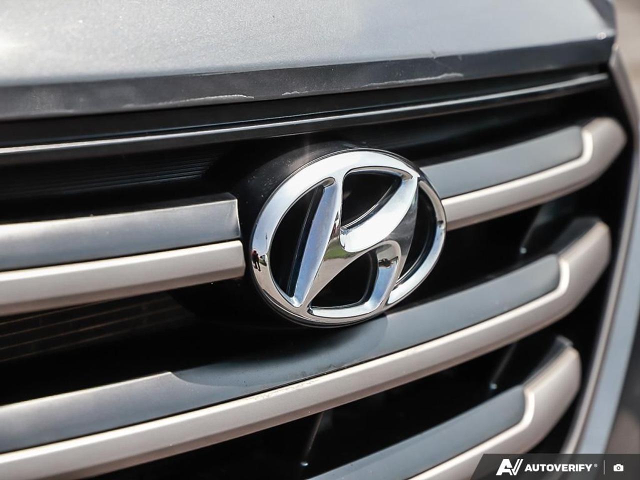 2016 Hyundai Tucson Premium, AWD, ECO, R/V CAM, BSM, HEATED SEATS Photo