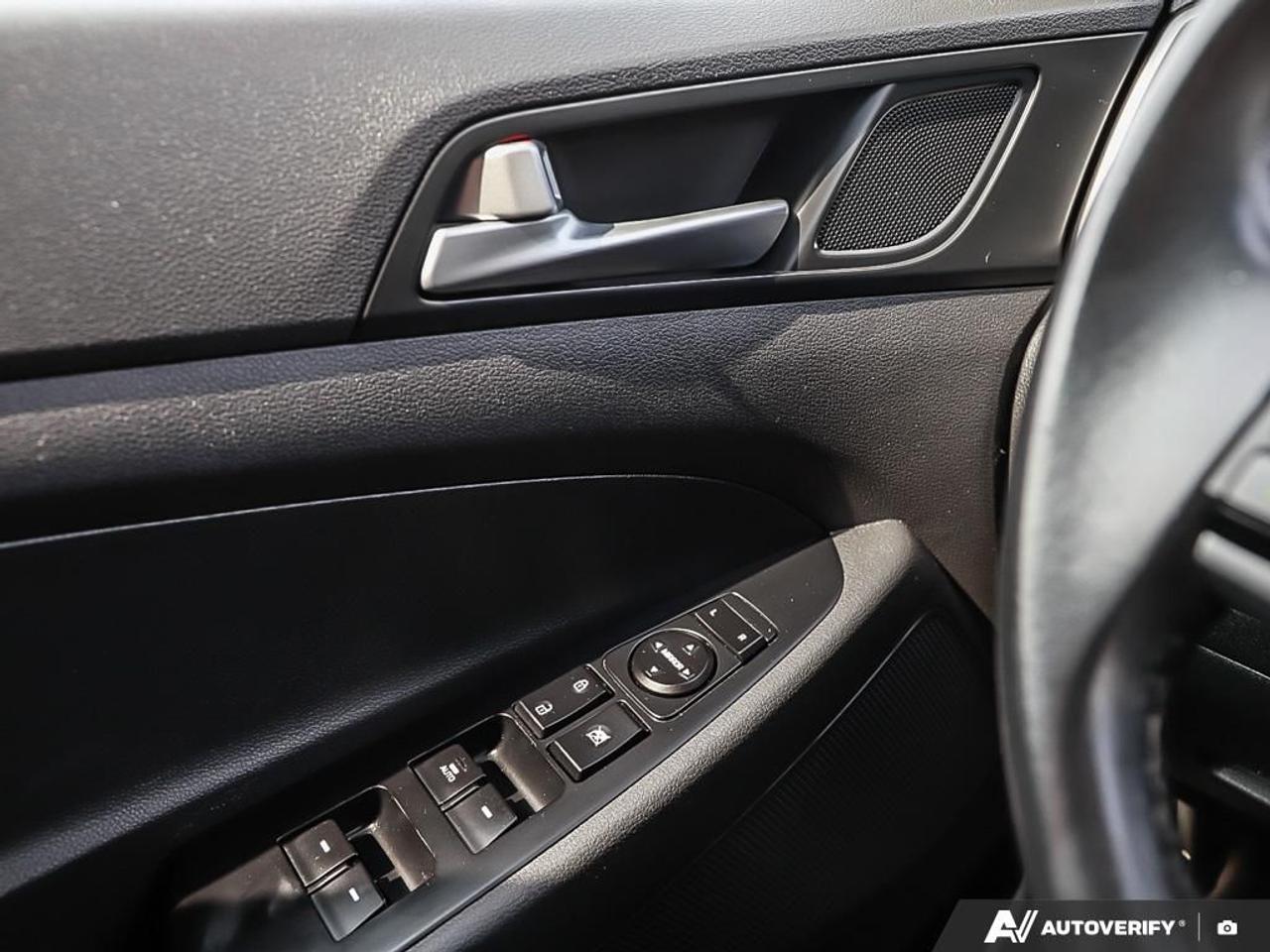 2016 Hyundai Tucson Premium, AWD, ECO, R/V CAM, BSM, HEATED SEATS Photo