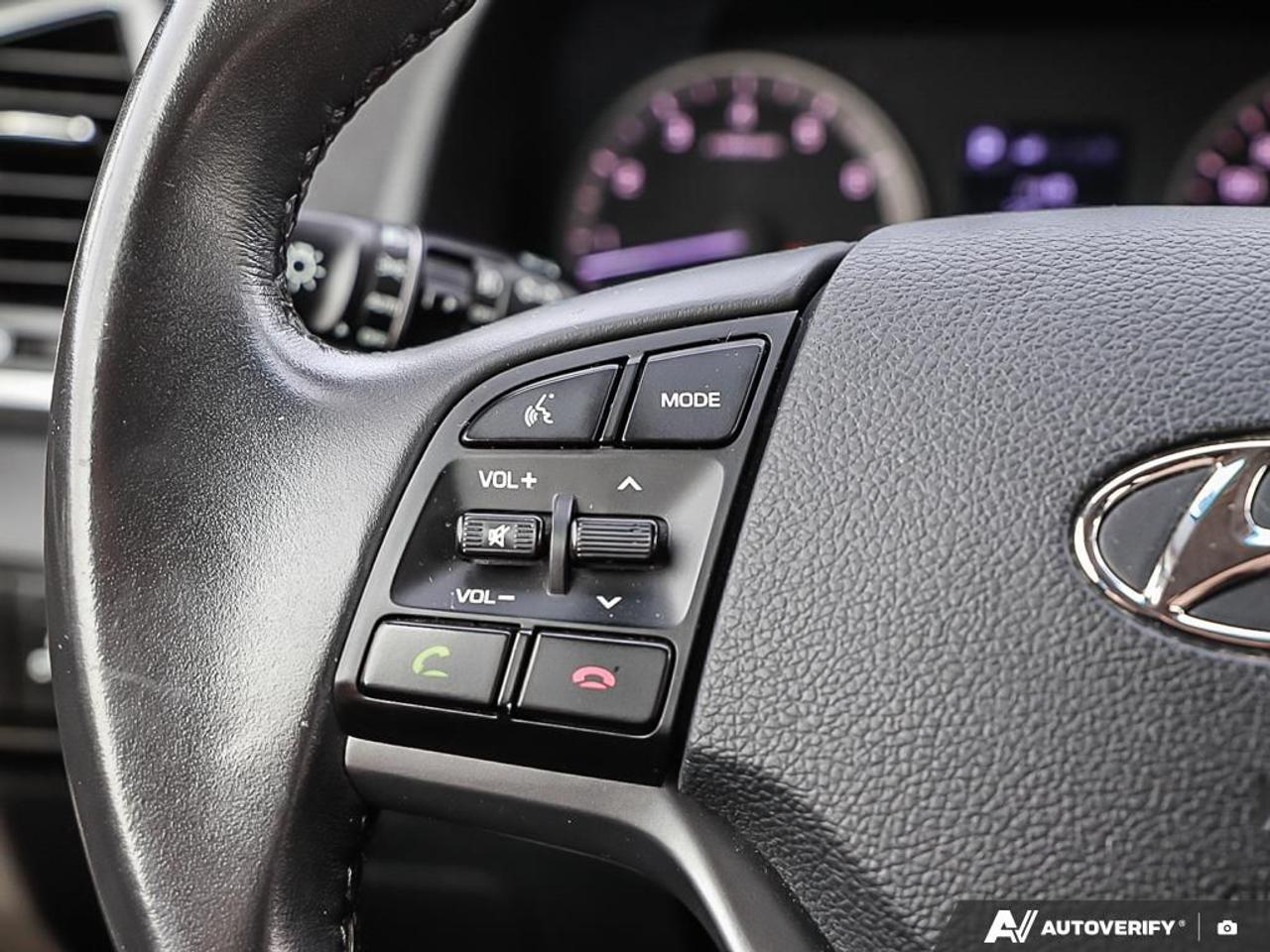 2016 Hyundai Tucson Premium, AWD, ECO, R/V CAM, BSM, HEATED SEATS Photo