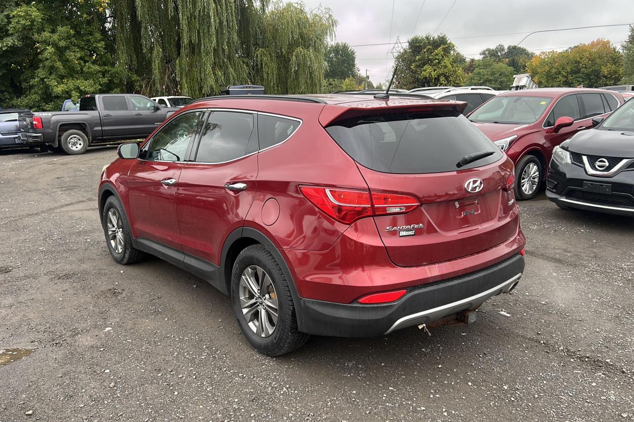 2013 Hyundai Santa Fe GL - Photo #3