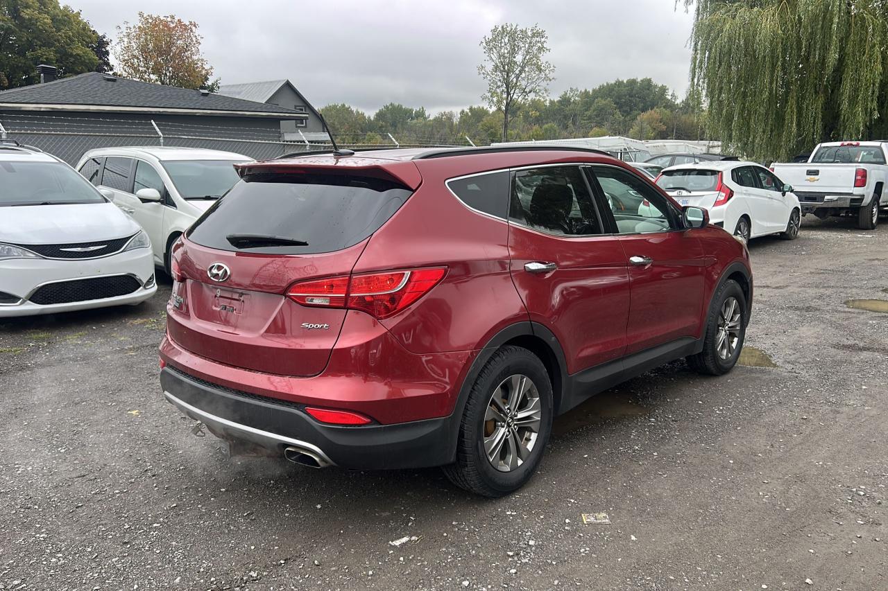 2013 Hyundai Santa Fe GL - Photo #4