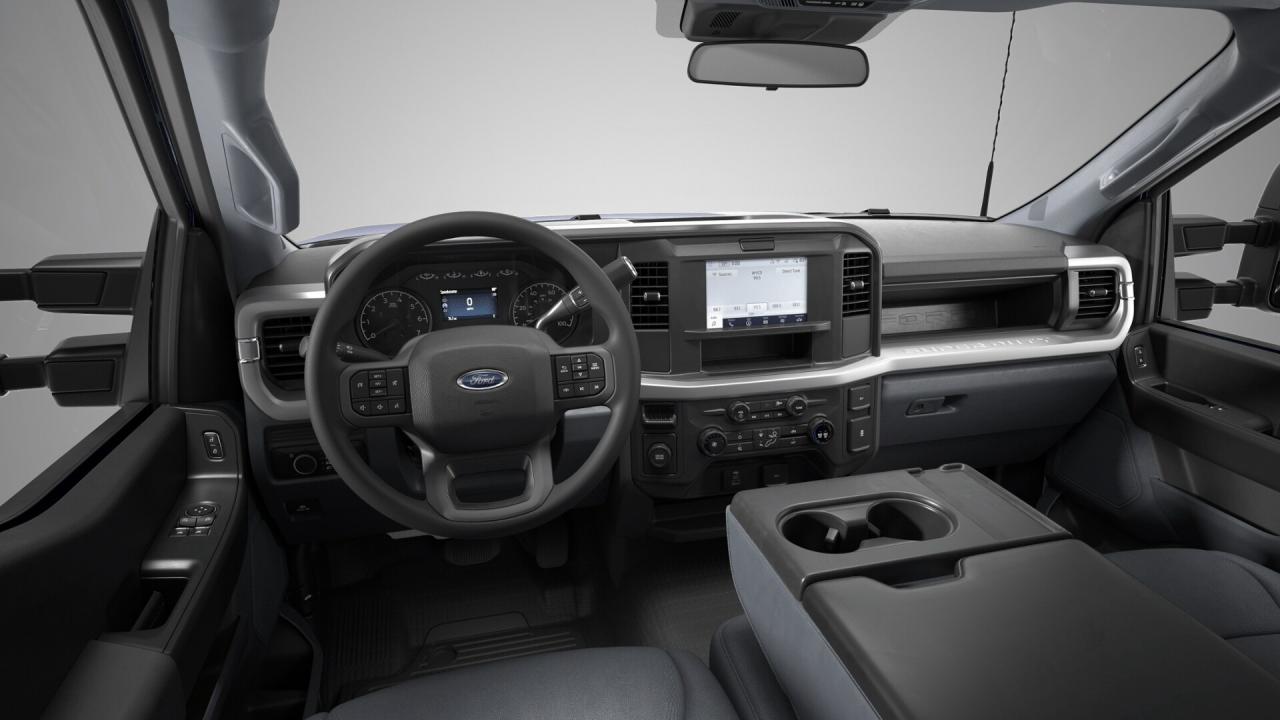 2026 Ford F-550 Super Duty DRW XL 4WD REG CAB 205" WB 120" CA Photo5