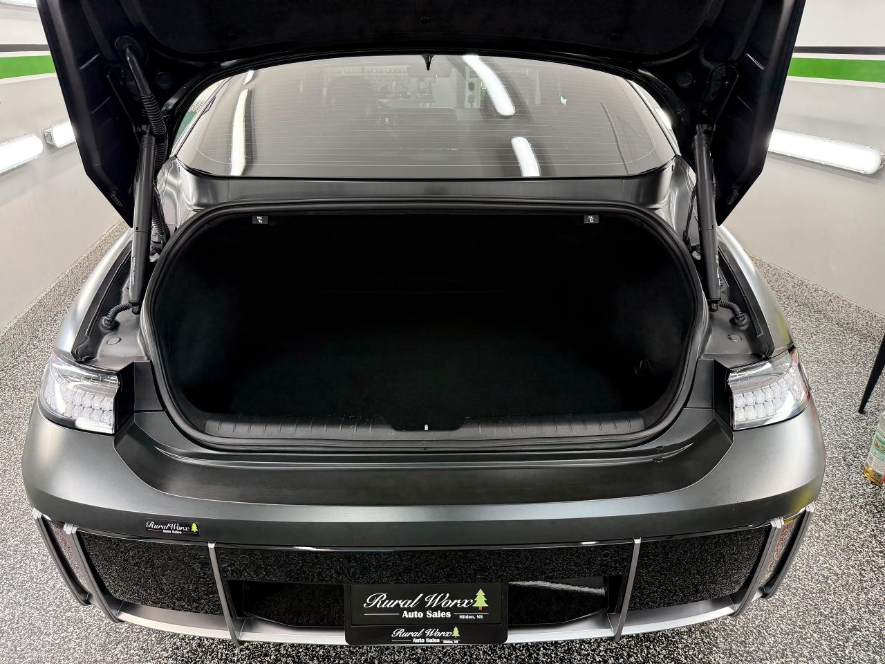 2023 Hyundai IONIQ Preferred AWD Long Range w/Ultimate Pkg - Photo #11