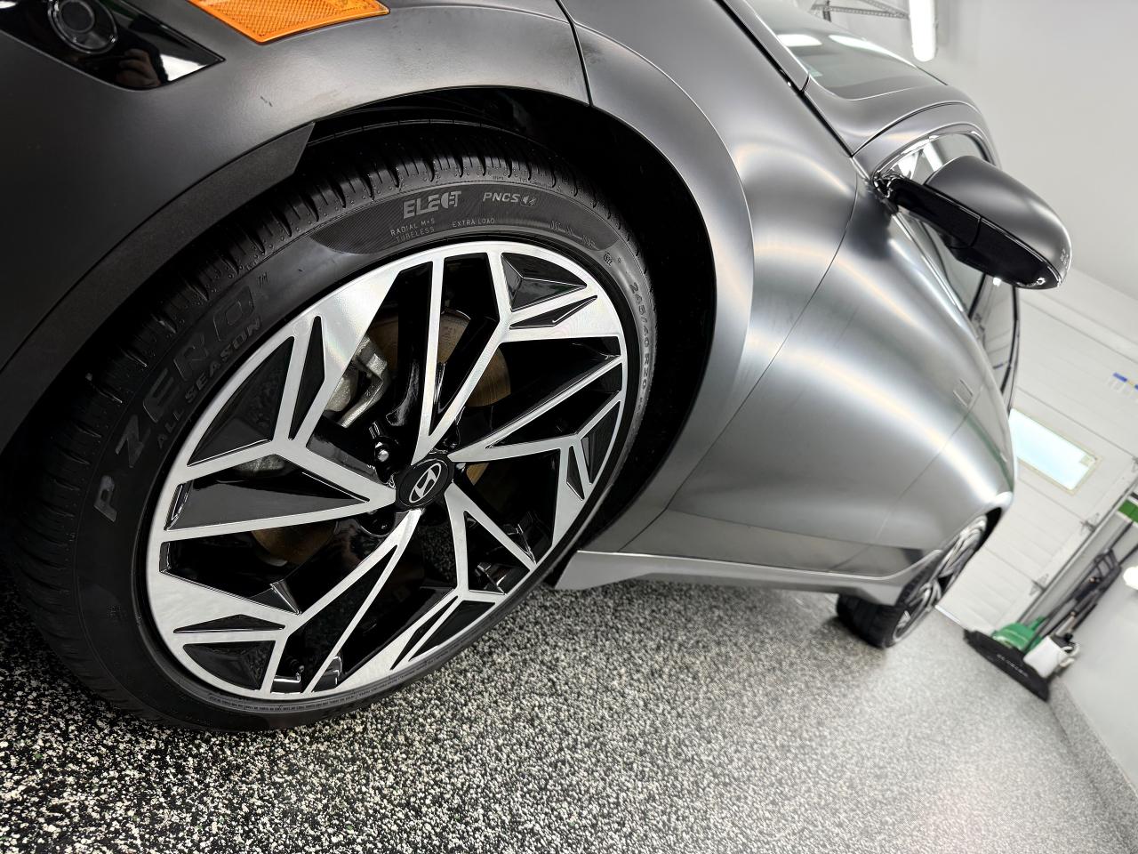 2023 Hyundai IONIQ Preferred AWD Long Range w/Ultimate Pkg - Photo #13