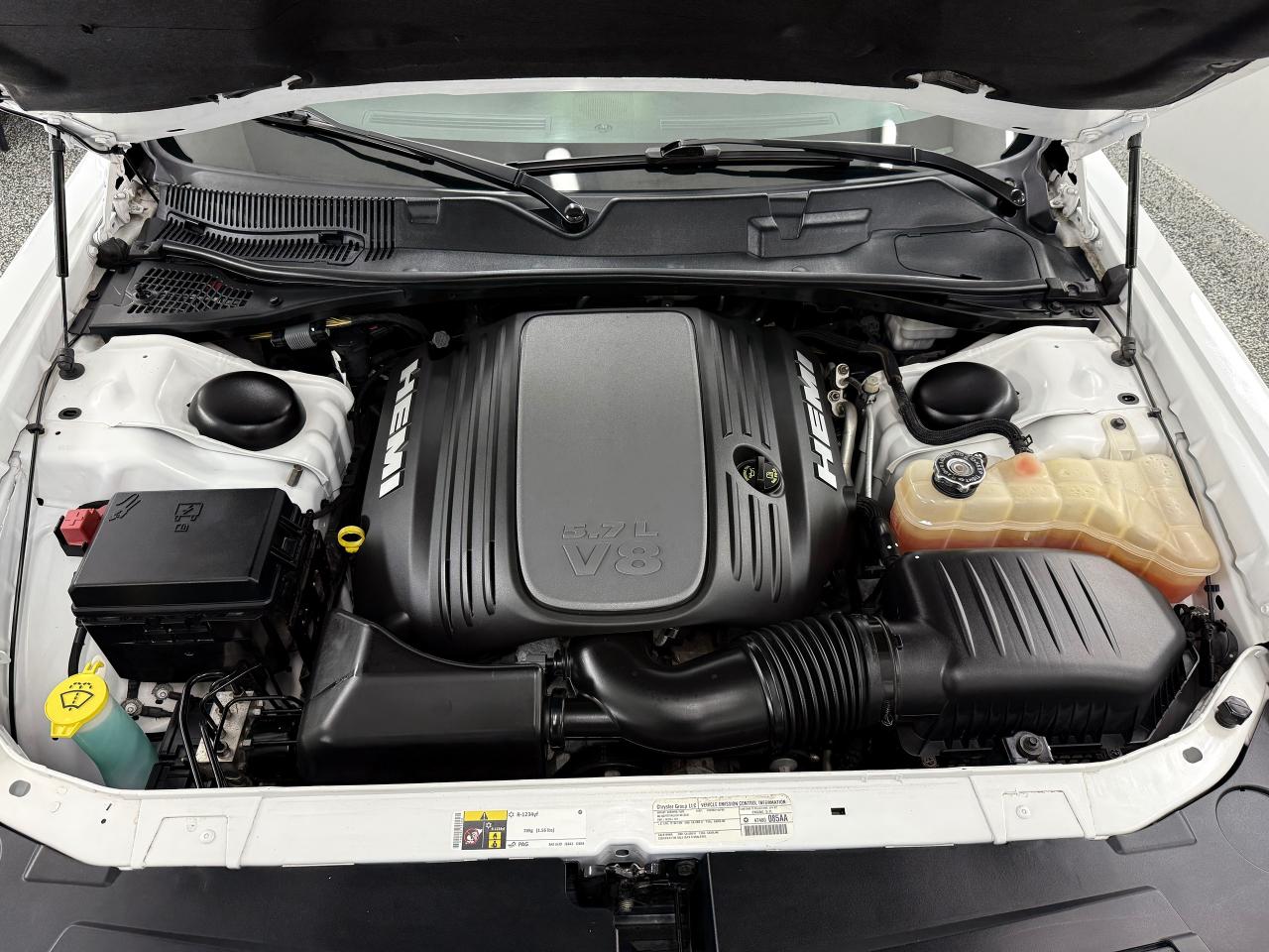 2014 Dodge Challenger R/T Classic - Photo #13