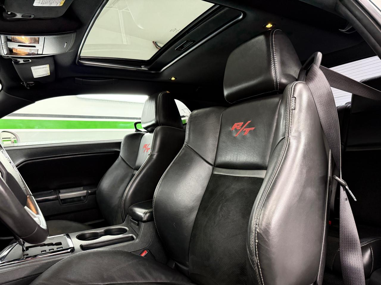 2014 Dodge Challenger R/T Classic - Photo #11