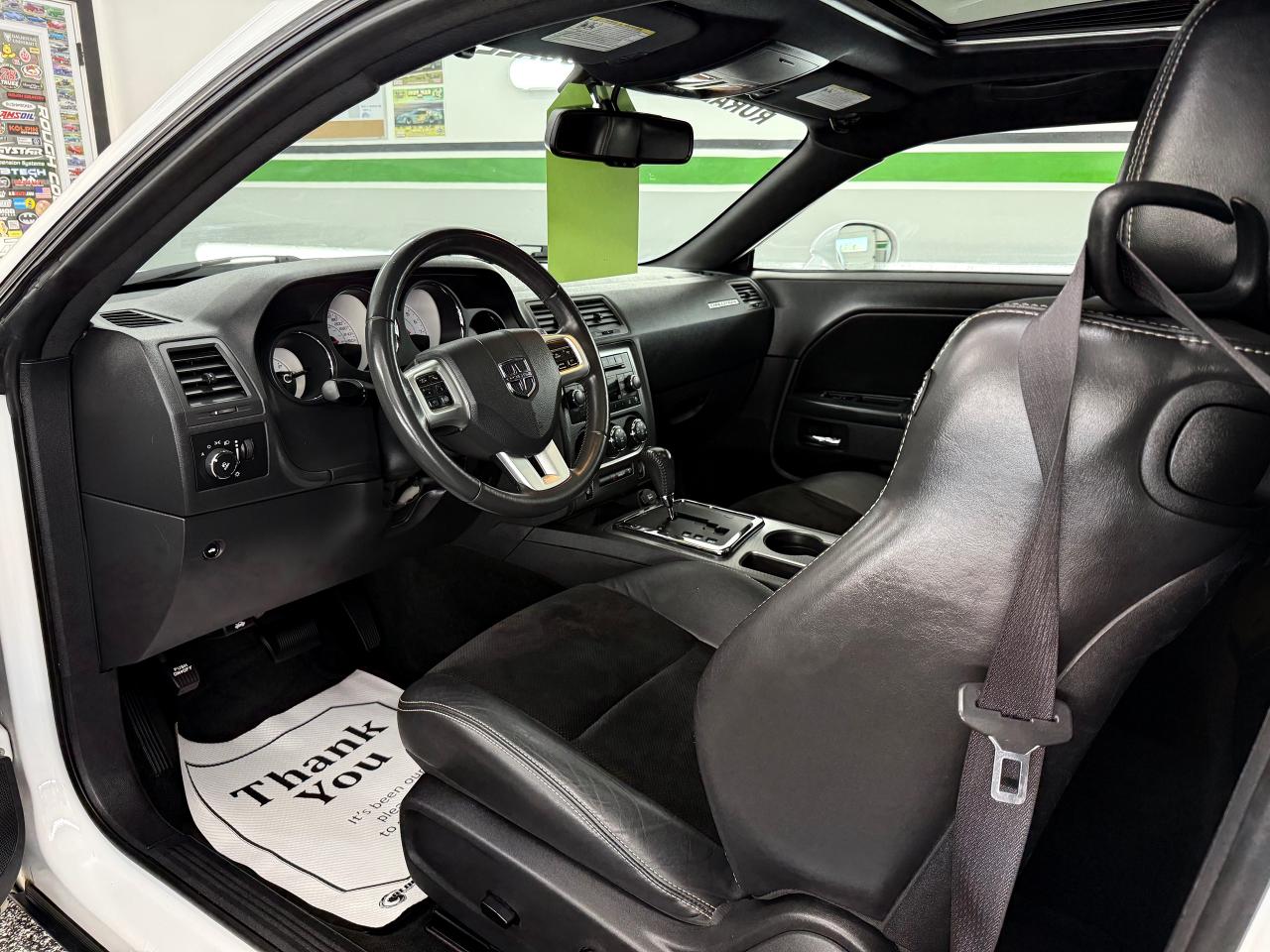 2014 Dodge Challenger R/T Classic - Photo #9