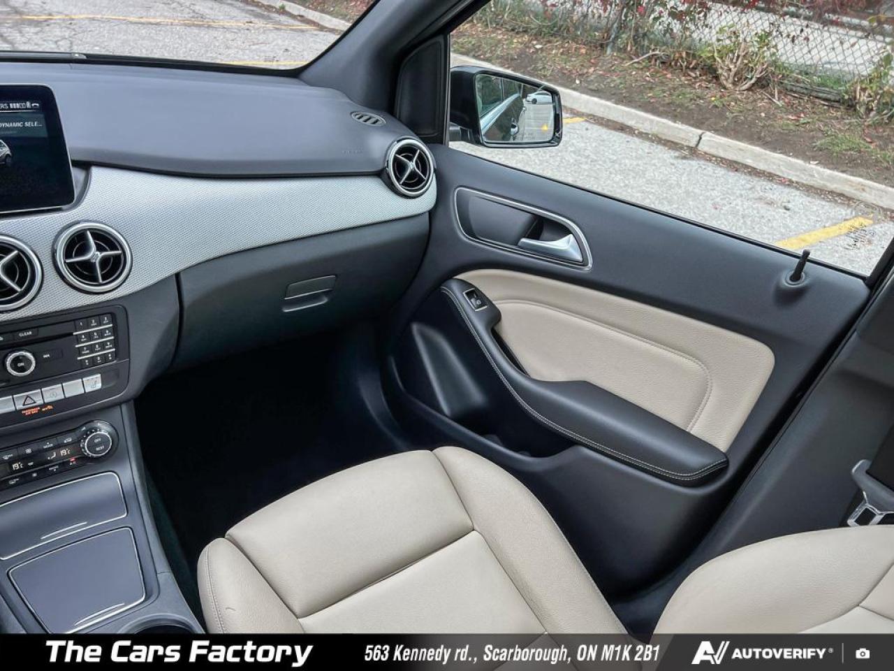 2017 Mercedes-Benz B-Class B250 SPORTS TOURER 4MATIC No Accident! - Photo #25