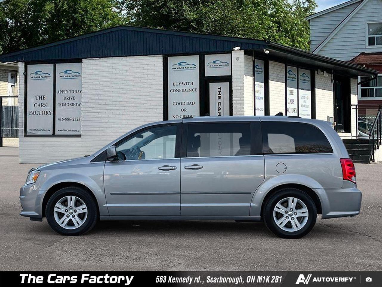 2017 Dodge Grand Caravan Crew Plus Leather/DVD/Camera! Photo2