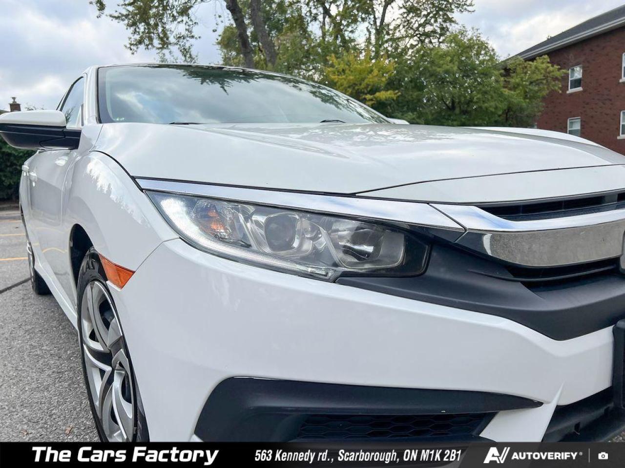 2017 Honda Civic LX 6MT Apple Carplay  1-Owner/ No Accident! - Photo #6
