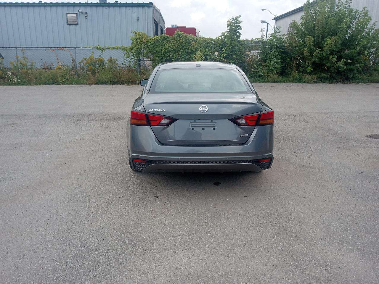 2021 Nissan Altima 2.5 SE - Photo #6