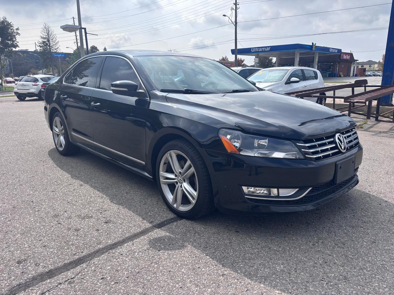 2012 Volkswagen Passat TDI LOW KMS RARE FIND! LOTS OF SERVICE! - Photo #5