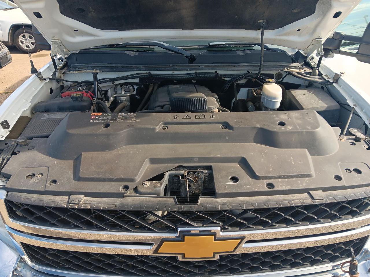 2012 Chevrolet Silverado 3500 LT, Crewcab 4x4, Remote Start, Tow Package, Work B - Photo #5
