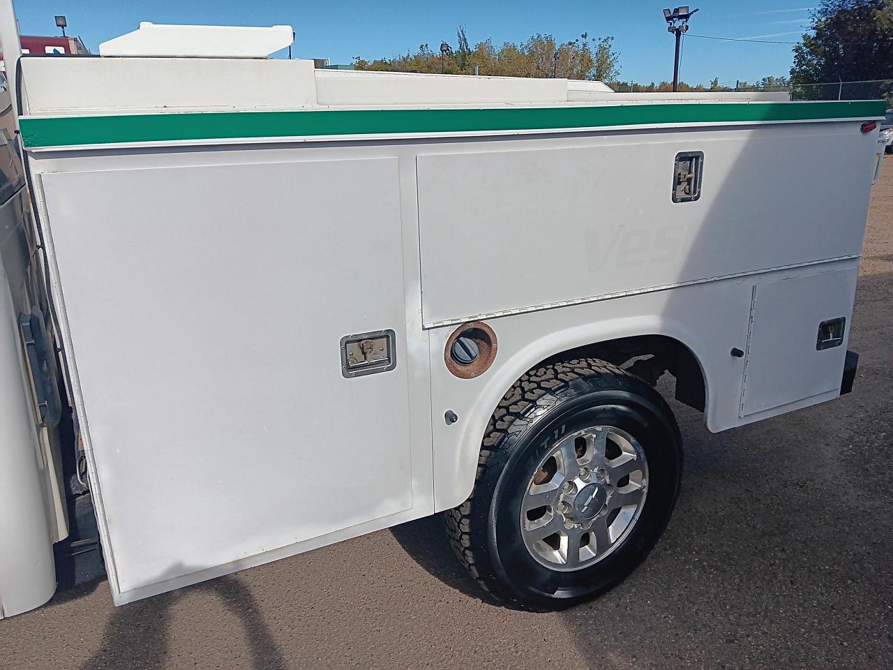 2012 Chevrolet Silverado 3500 LT, Crewcab 4x4, Remote Start, Tow Package, Work B - Photo #9