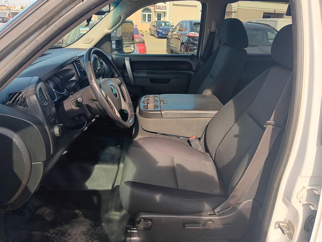 2012 Chevrolet Silverado 3500 LT, Crewcab 4x4, Remote Start, Tow Package, Work B - Photo #19