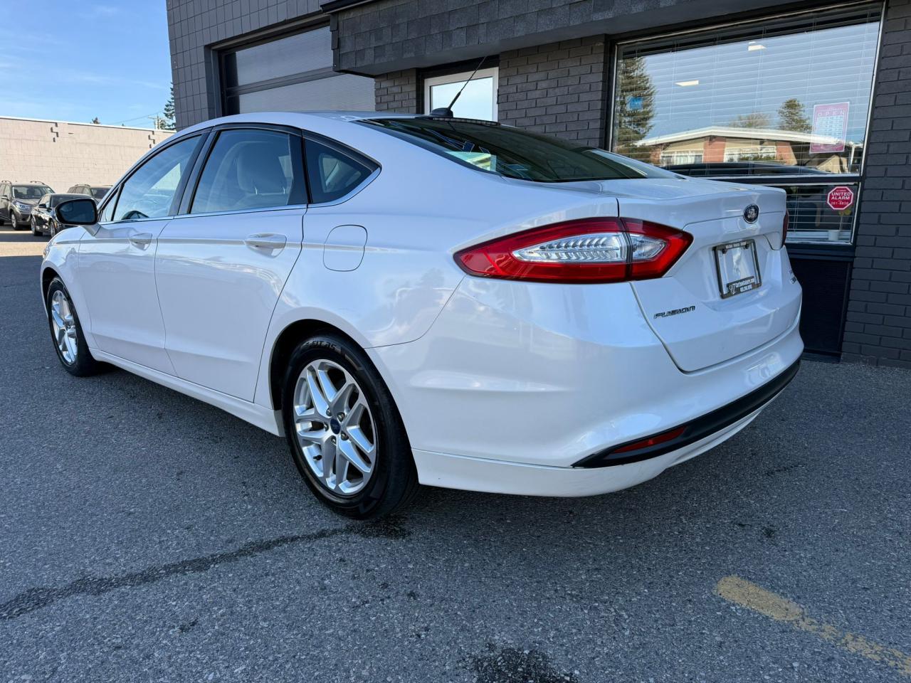 2013 Ford Fusion SE – Low KMs | 1.6L EcoBoost | OOP Inspected! - Photo #9