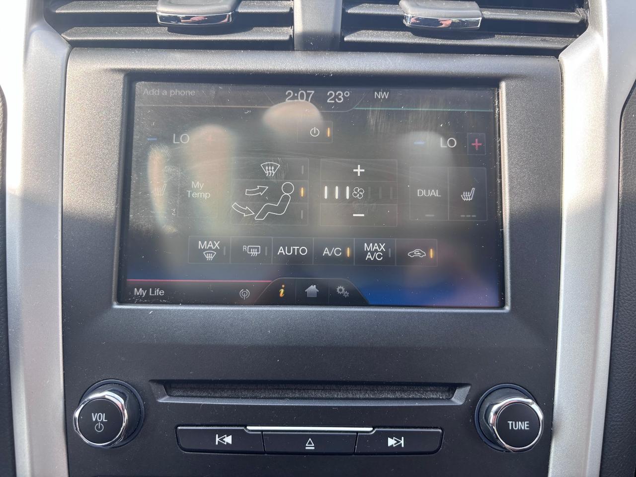2016 Ford Fusion AWD LOW KMS! LOADED! - Photo #27