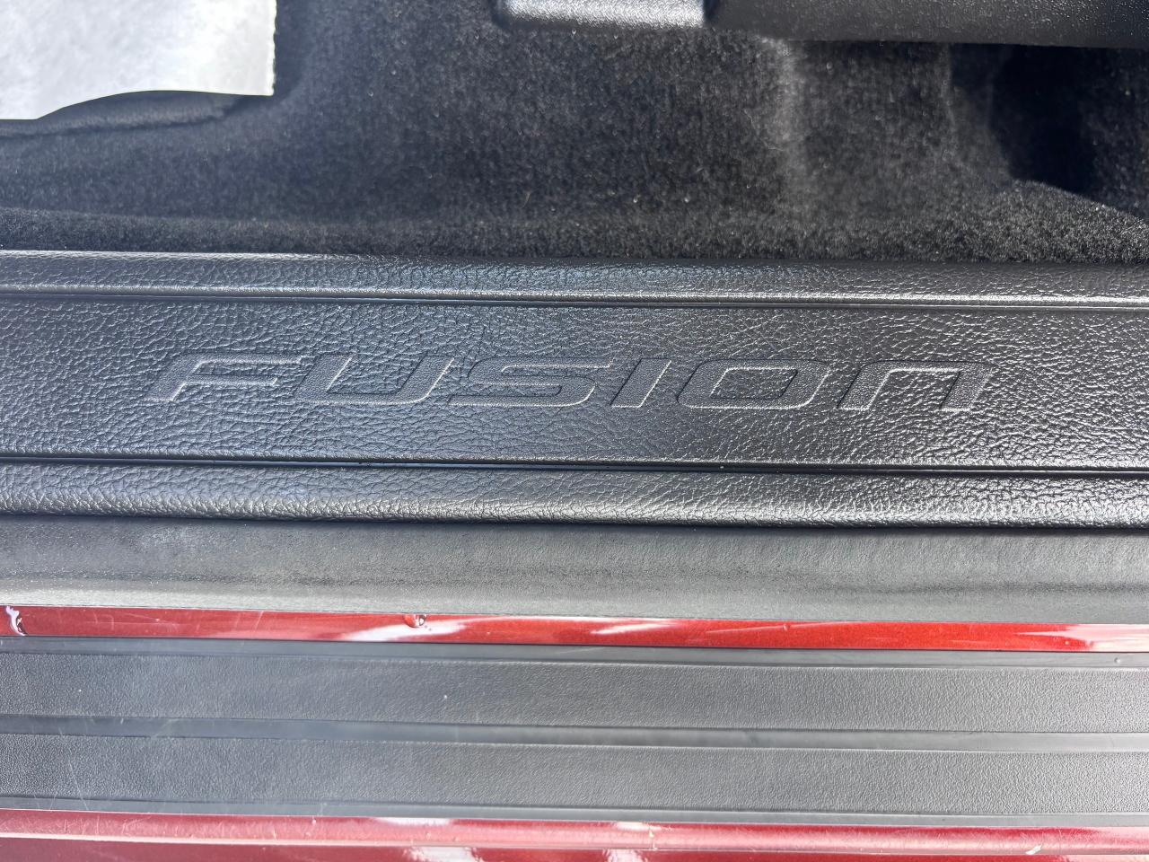2016 Ford Fusion AWD LOW KMS! LOADED! - Photo #17