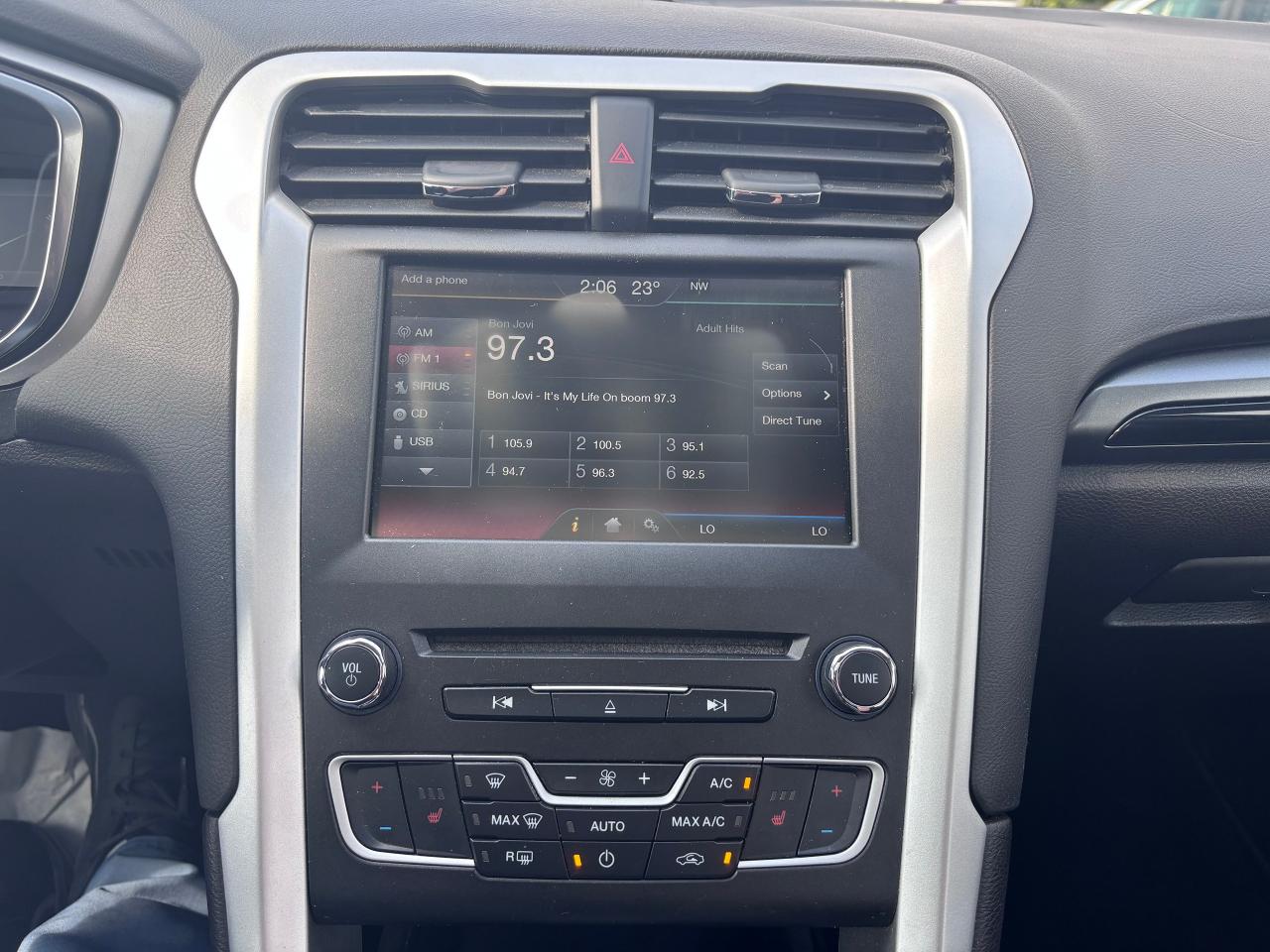2016 Ford Fusion AWD LOW KMS! LOADED! - Photo #23