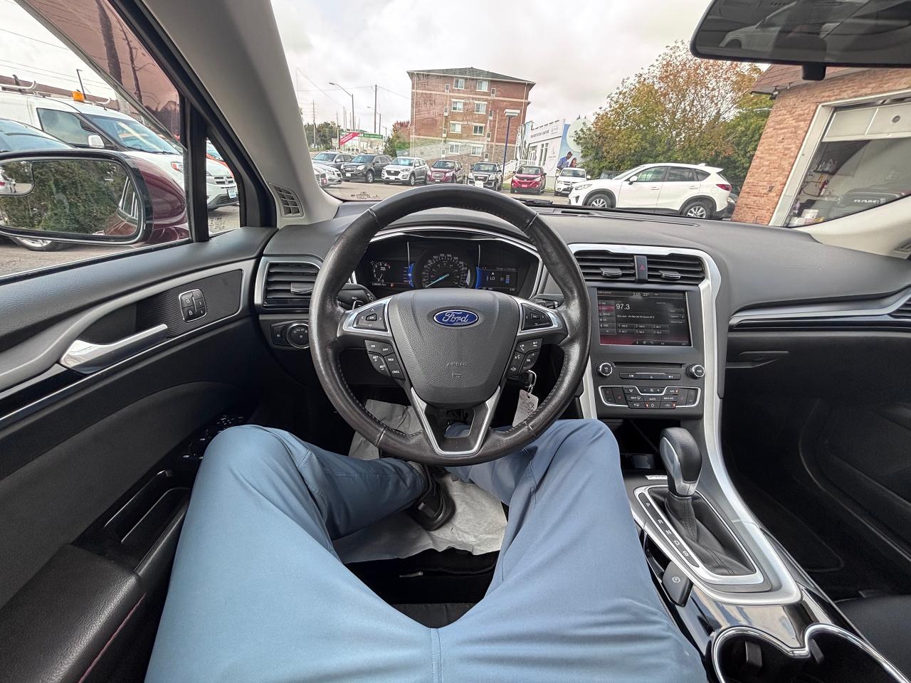 2016 Ford Fusion AWD LOW KMS! LOADED! - Photo #20