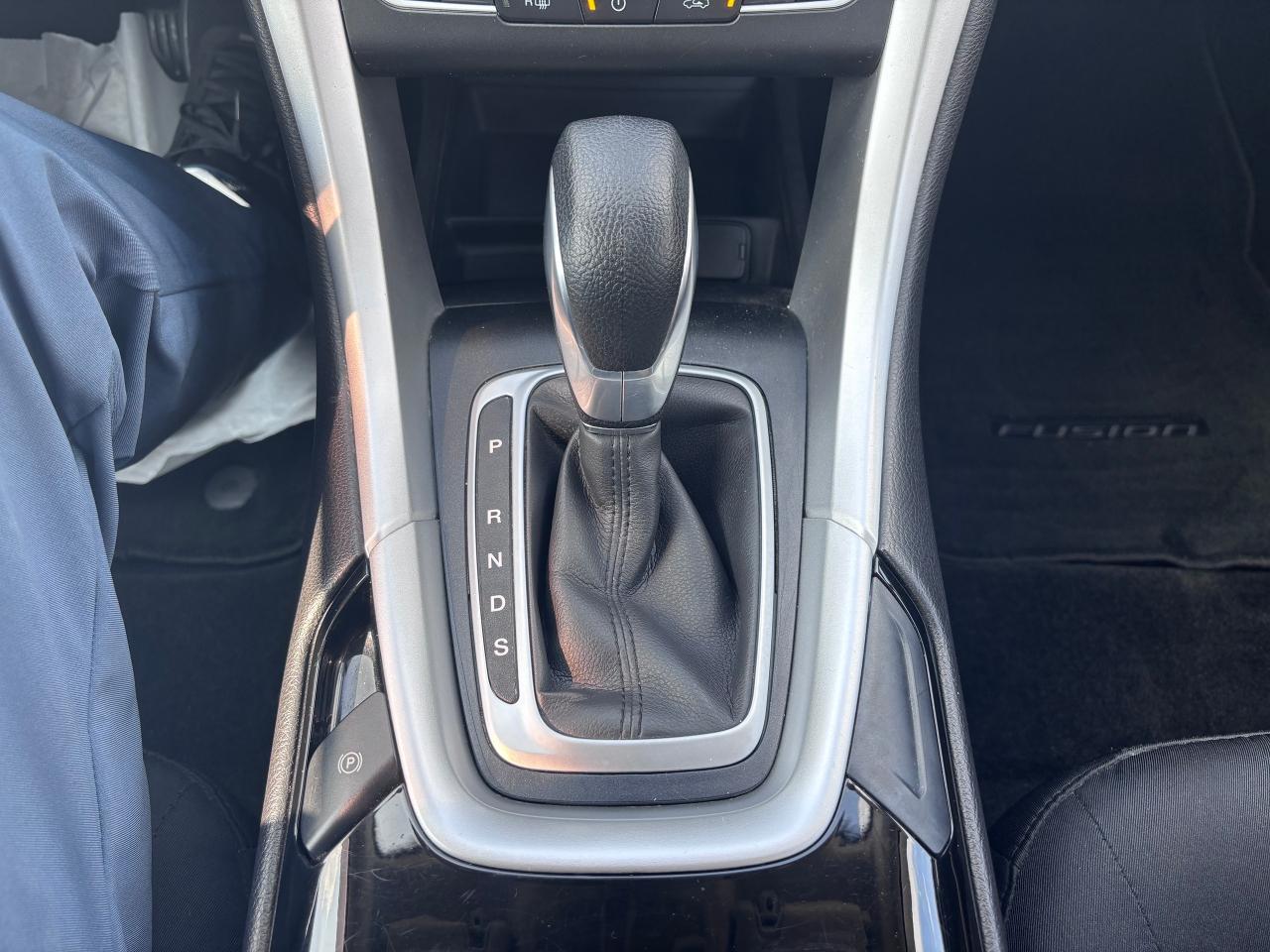 2016 Ford Fusion AWD LOW KMS! LOADED! - Photo #31