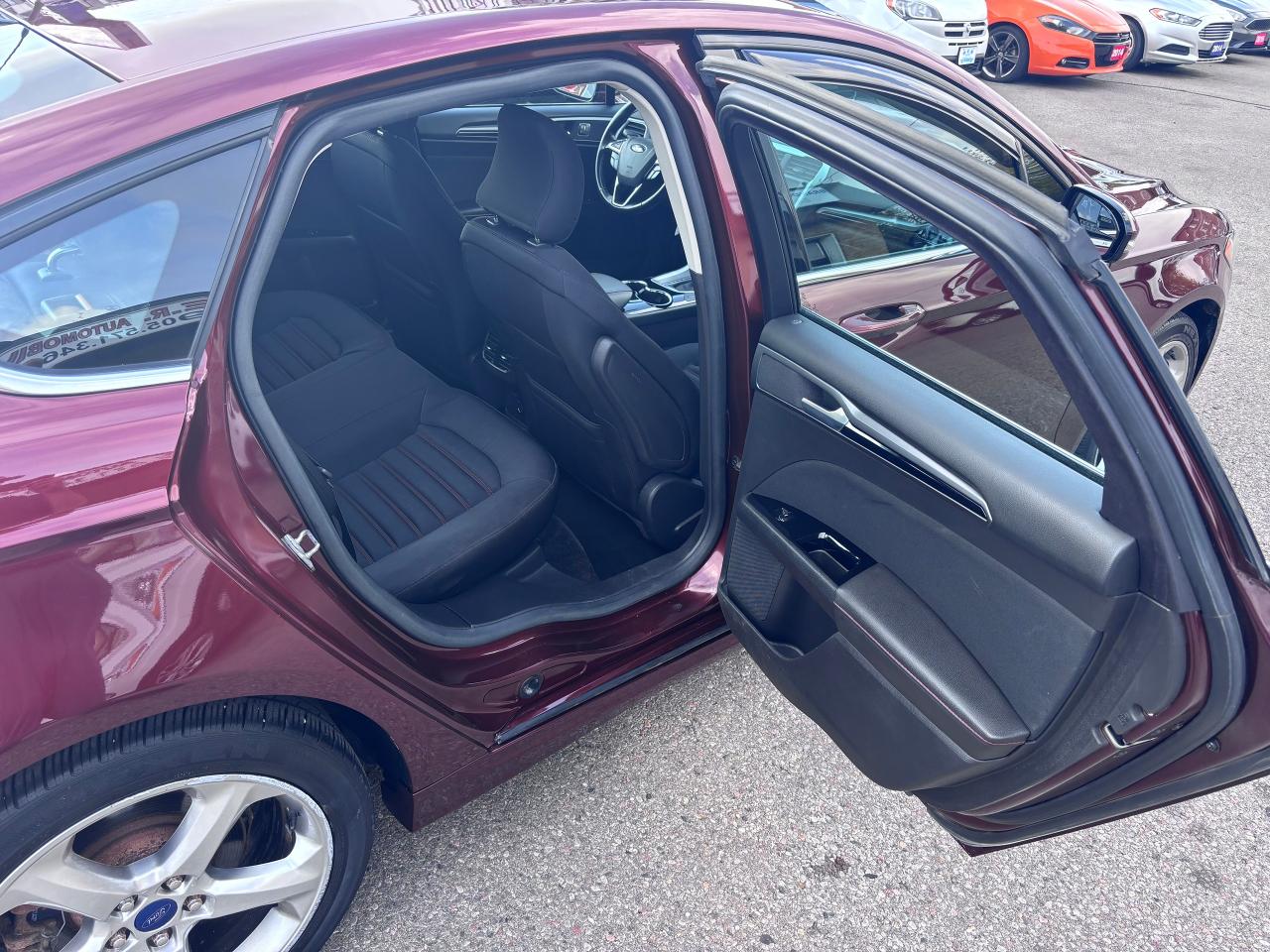 2016 Ford Fusion AWD LOW KMS! LOADED! - Photo #7