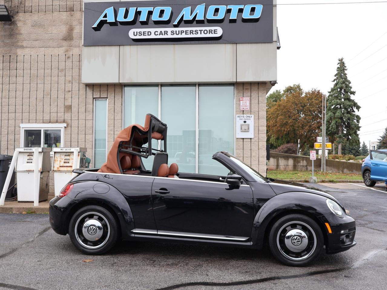 2017 Volkswagen Beetle 1.8T S CONVERTIBLE CERTIFIED *ACCIDENT FREE*V.W MAINTAIN* CAMERA BLUETOOTH LEATHER HEATED SEATS CRUISE ALLOYS - Photo #9