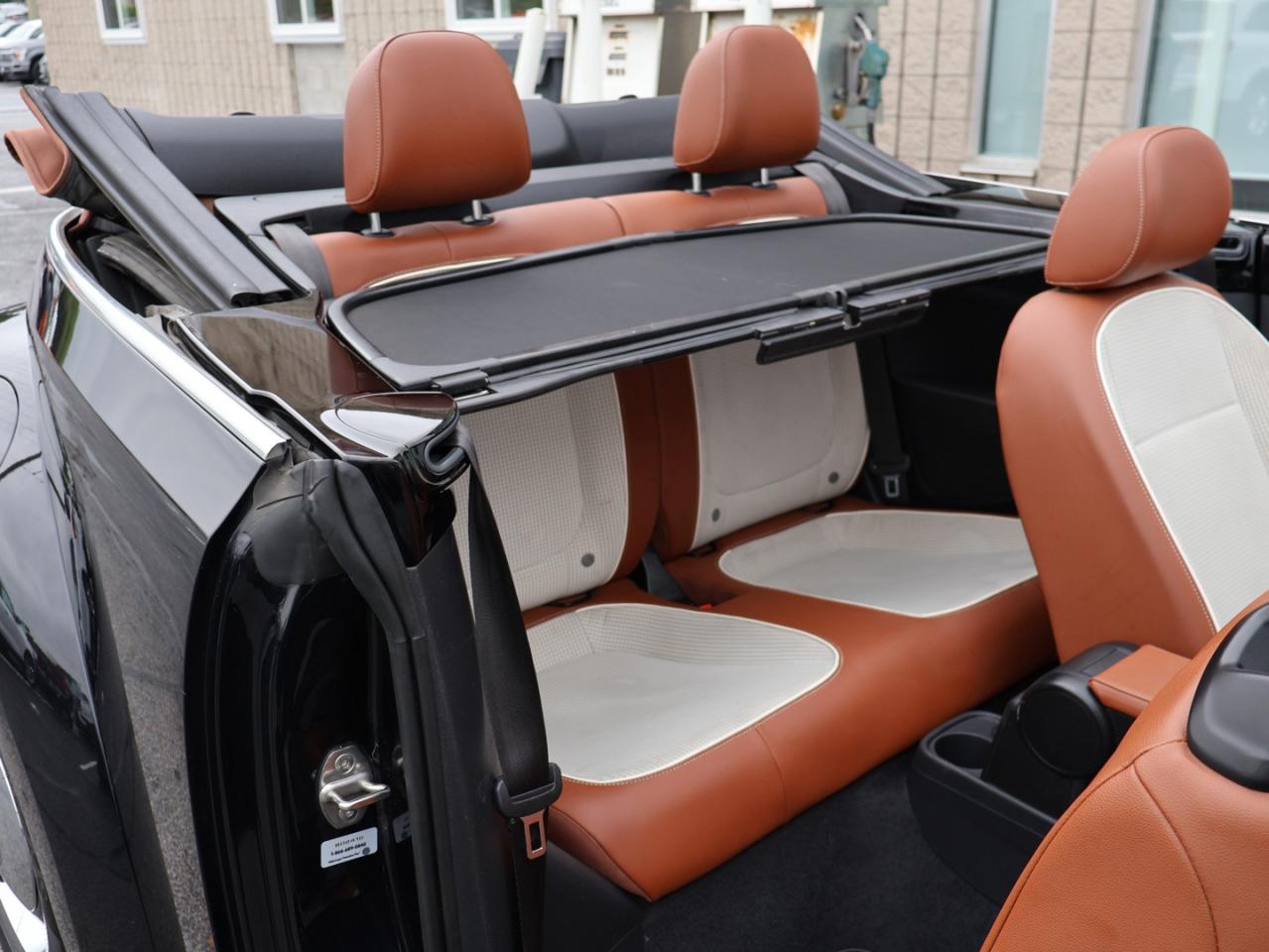 2017 Volkswagen Beetle 1.8T S CONVERTIBLE CERTIFIED *ACCIDENT FREE*V.W MAINTAIN* CAMERA BLUETOOTH LEATHER HEATED SEATS CRUISE ALLOYS - Photo #21