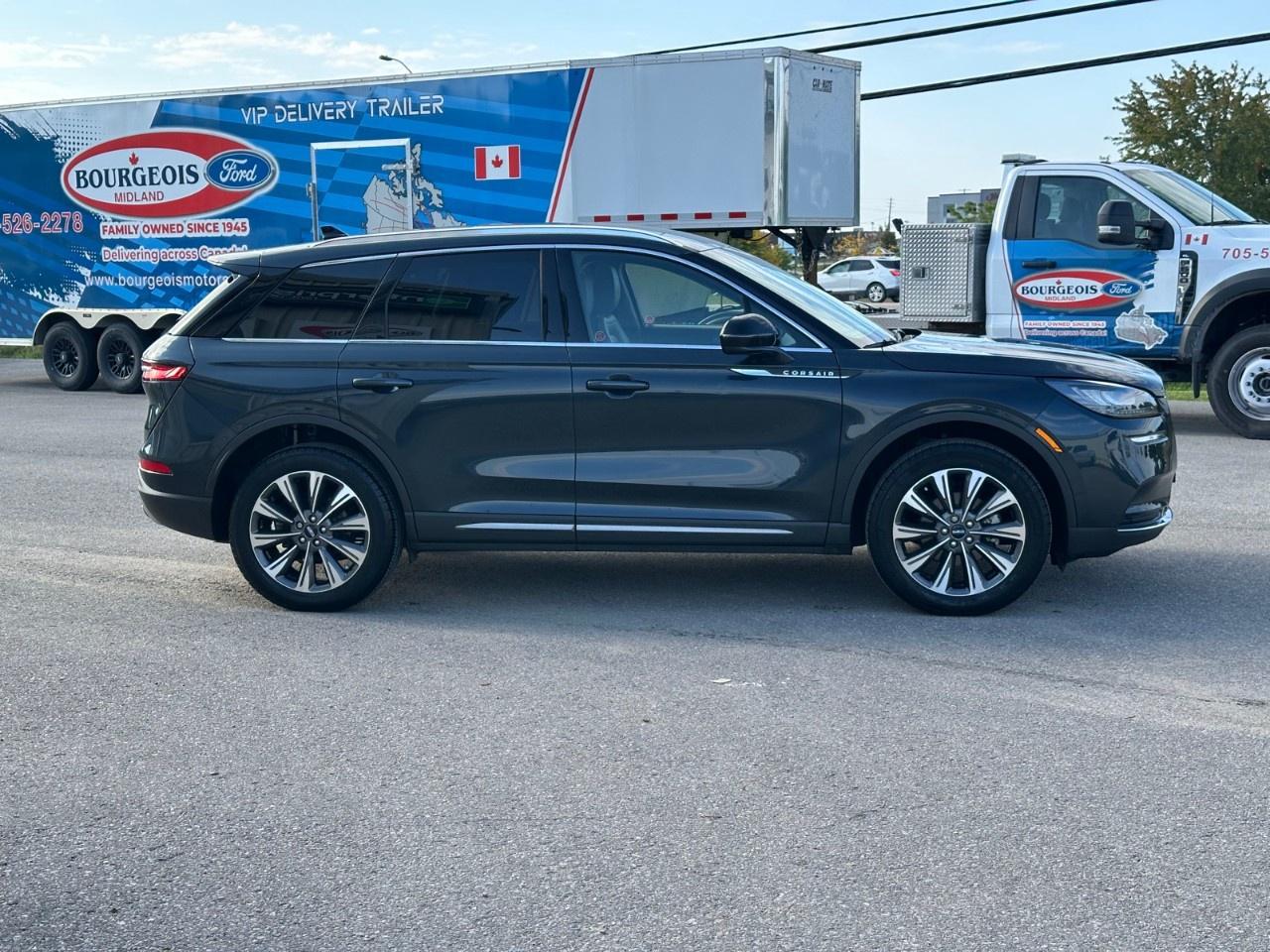 2022 Lincoln Corsair Reserve AWD Photo4