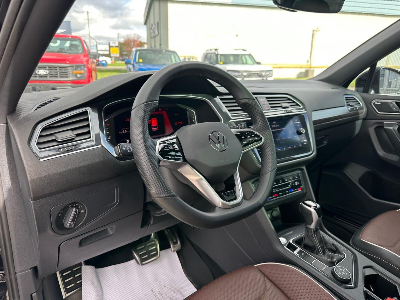 2024 Volkswagen Tiguan HIGHLINE R-LINE 4MOTION Photo