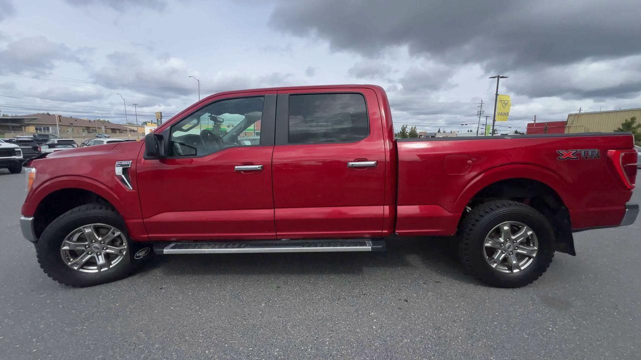 2022 Ford F-150 XLT 4X4, CRUISE CONTROL, BACK UP CAM, 6 PASSENGER!! Photo4