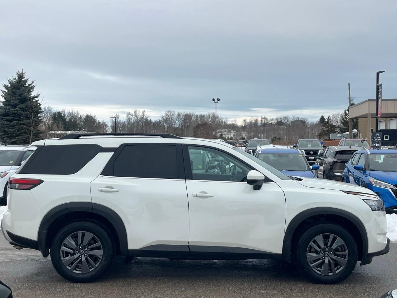 2024 Nissan Pathfinder SV 4WD Photo