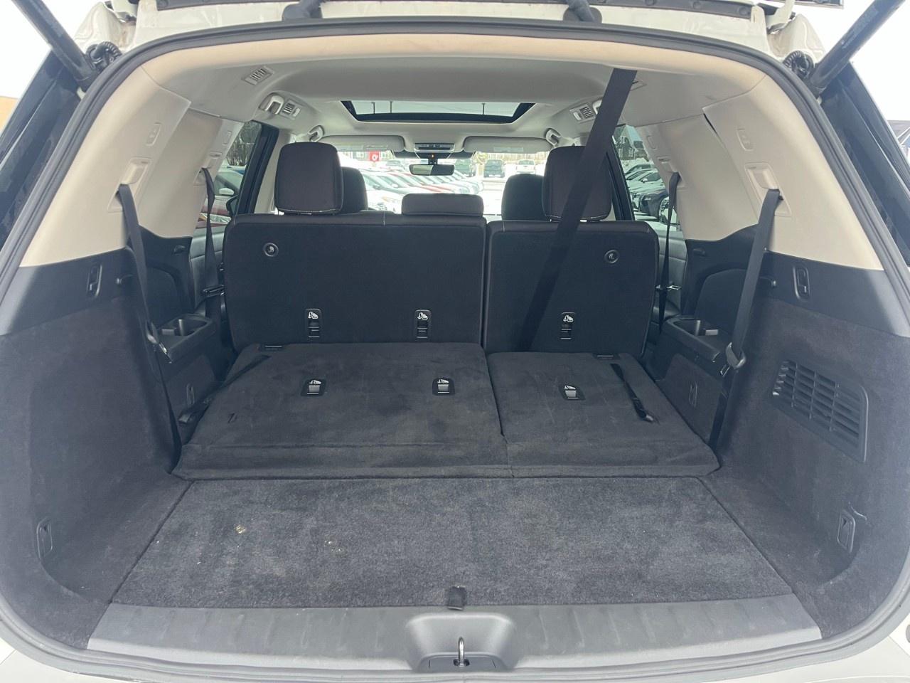 2024 Nissan Pathfinder SV 4WD Photo