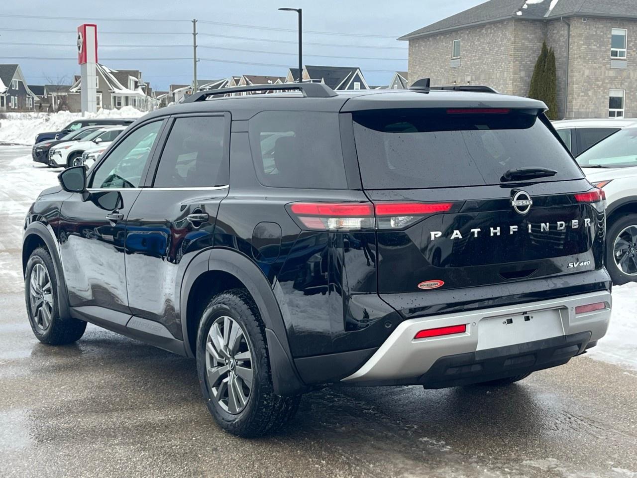 2024 Nissan Pathfinder SV 4WD Photo