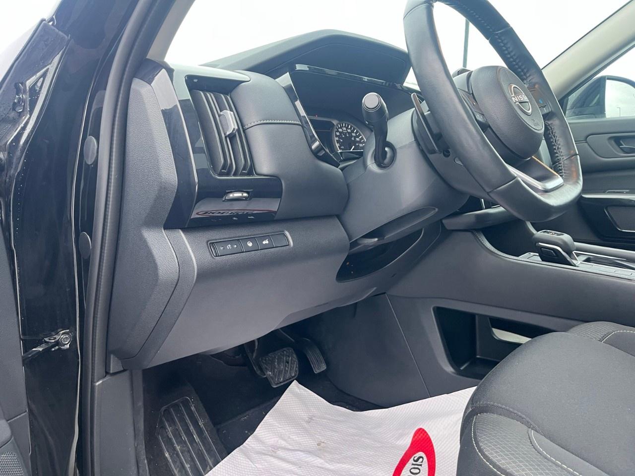 2024 Nissan Pathfinder SV 4WD Photo