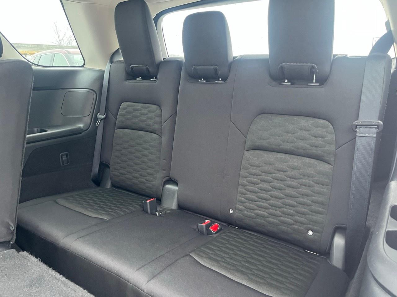 2024 Nissan Pathfinder SV 4WD Photo