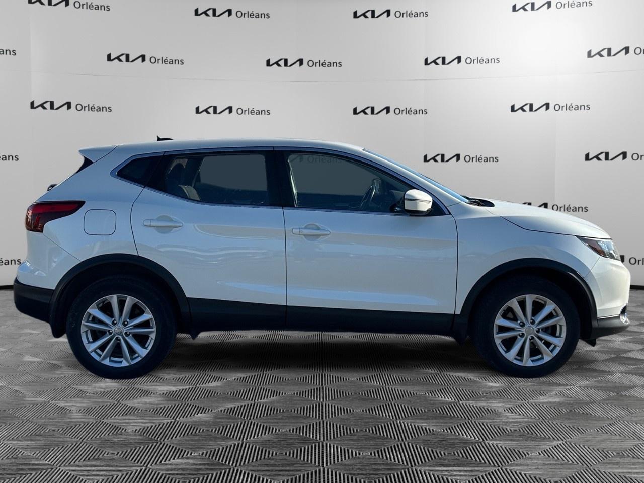 2018 Nissan Qashqai AWD SV CVT Photo