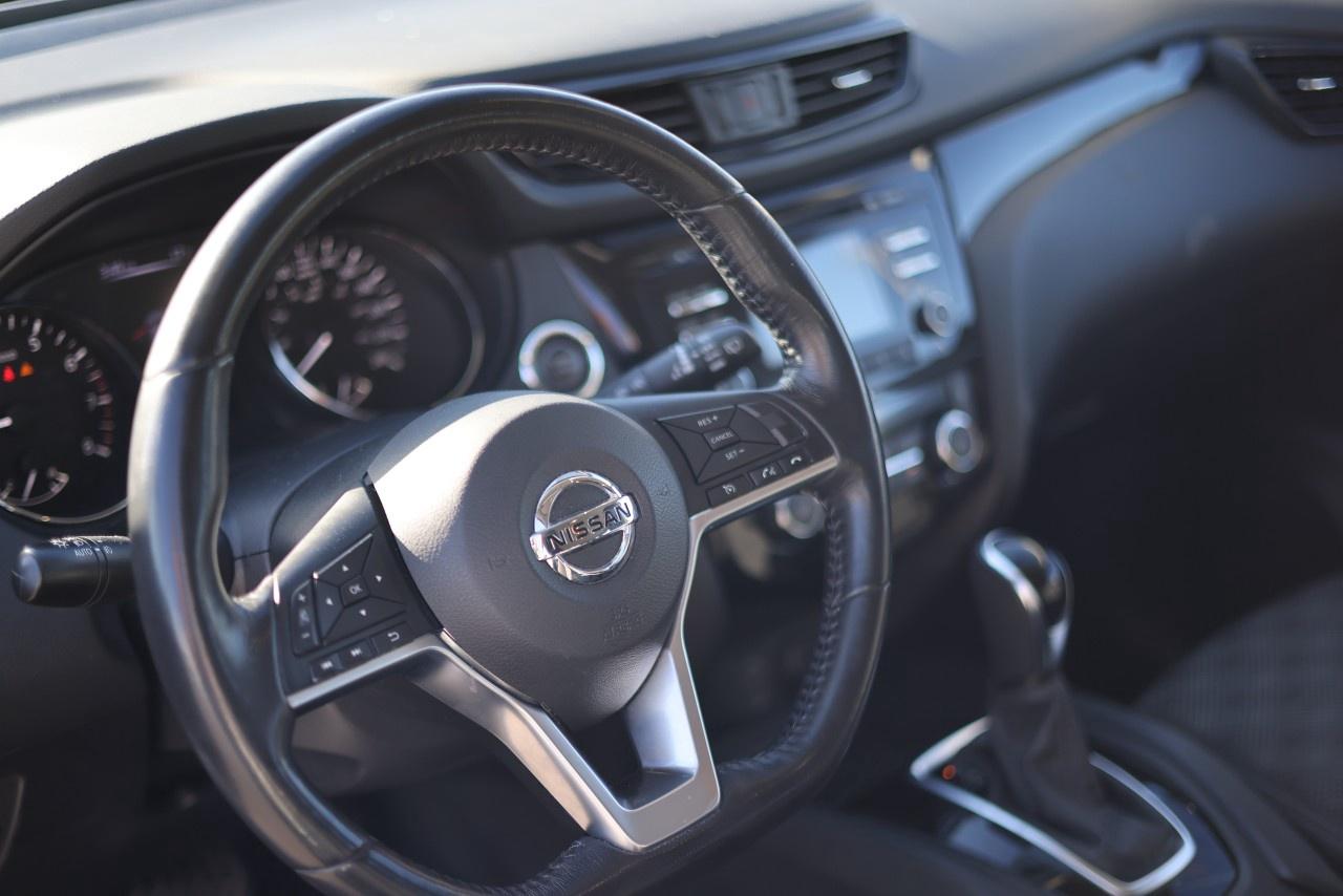 2018 Nissan Qashqai AWD SV CVT Photo