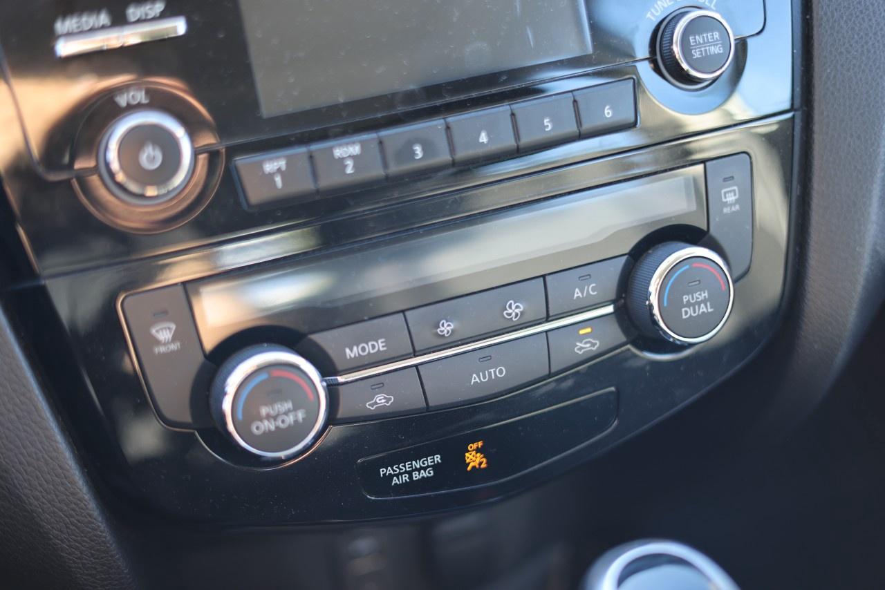 2018 Nissan Qashqai AWD SV CVT Photo