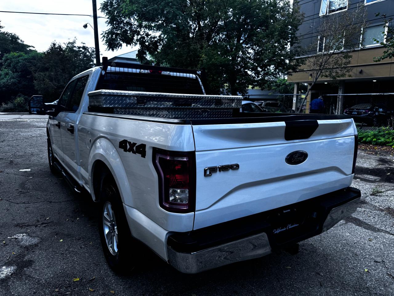 2017 Ford F-150 XLT - Photo #2
