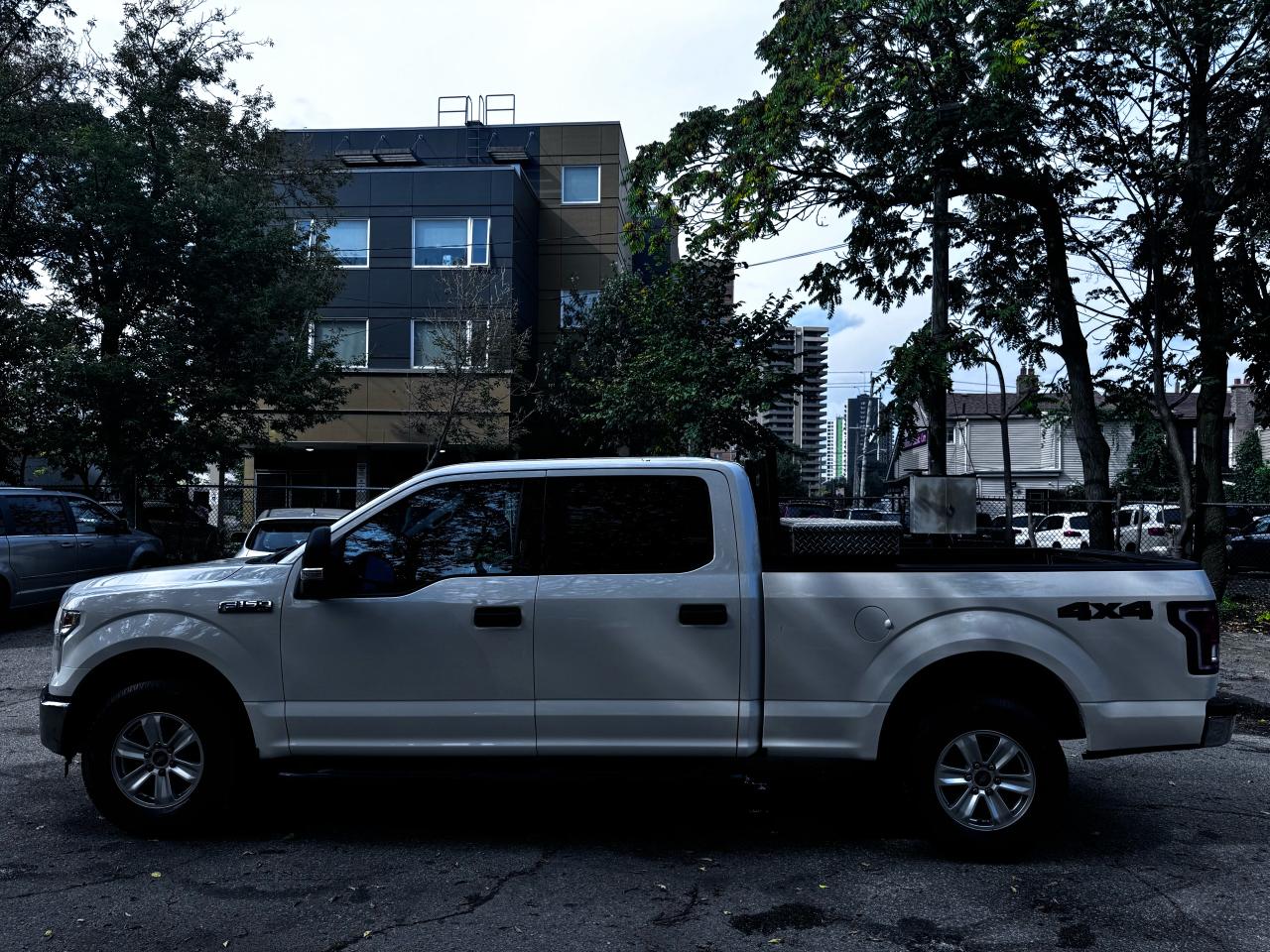 2017 Ford F-150 XLT - Photo #3