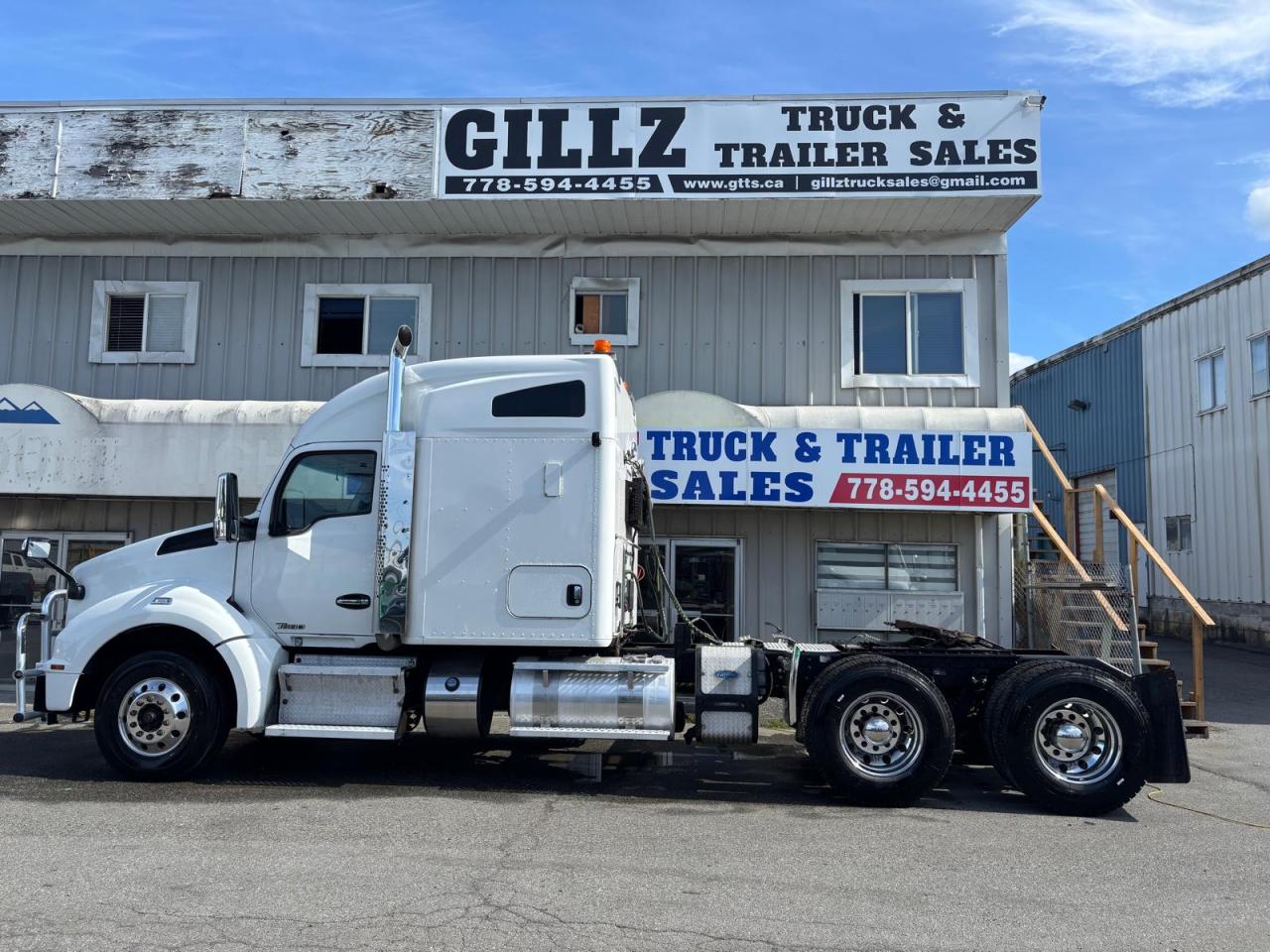 2021 Kenworth T680 Highway Tractor Heavy Spec - Photo #4