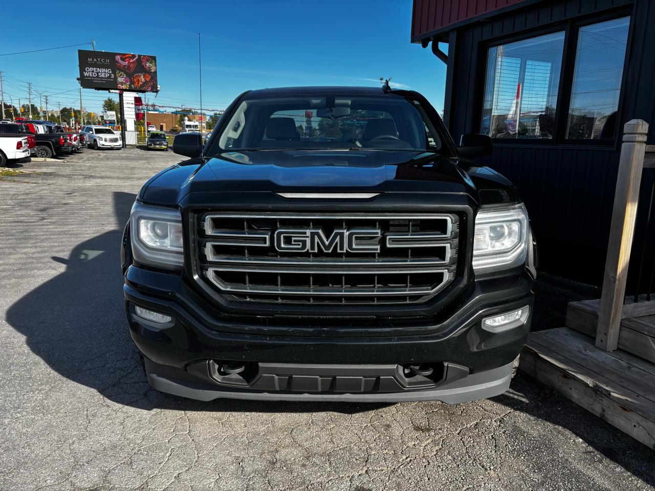 2019 GMC Sierra 1500 4WD Double Cab V8 LIMITED Elevation - ONE OWNER - Photo #2