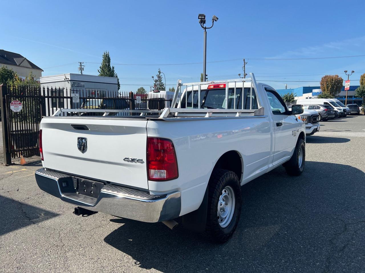 2023 RAM 1500 Classic 4x4 Reg Cab 8' Box Photo8